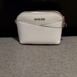 Michael Kors Elegant White Crossbody Bag